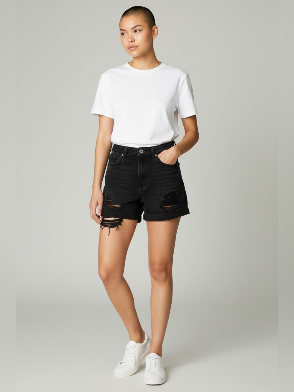 American Eagle Womens Size 2 Black Distressed Mom Shorts High Waist Distressed